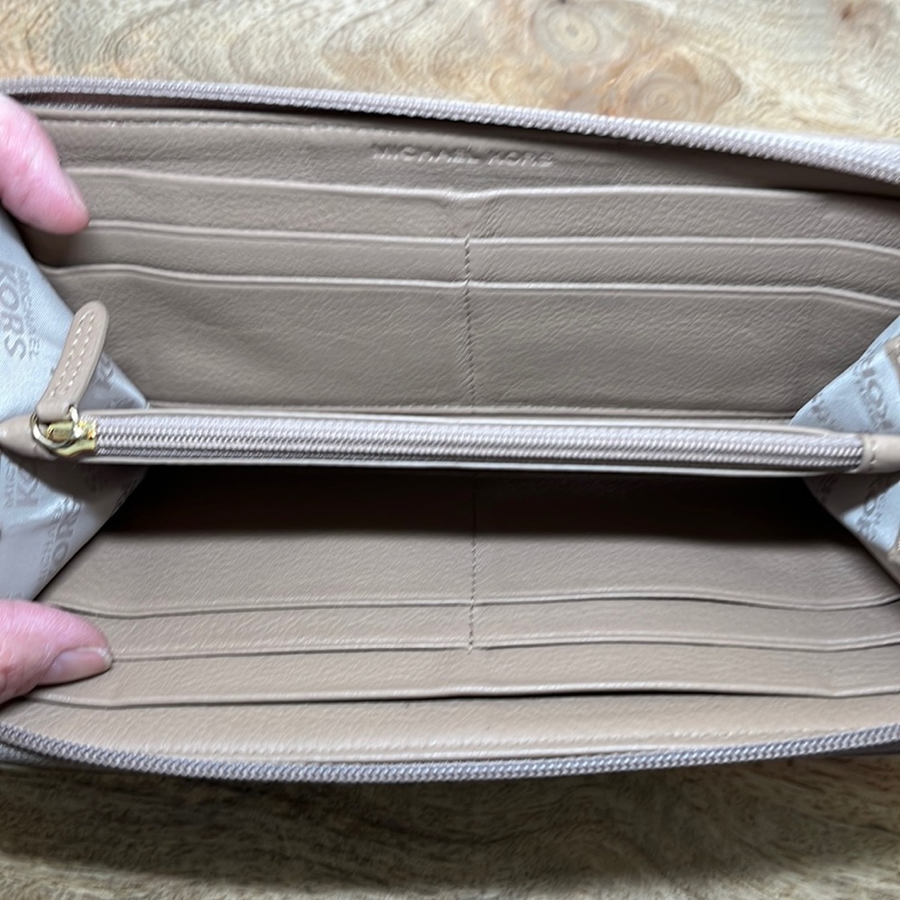 Michael Kors leather zip around accordion wallet